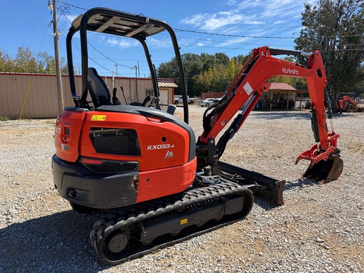 2023-kubota-kx033-4-image-3