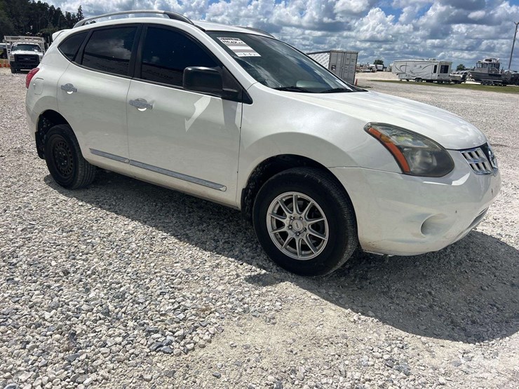 nissan-rogue-image-2