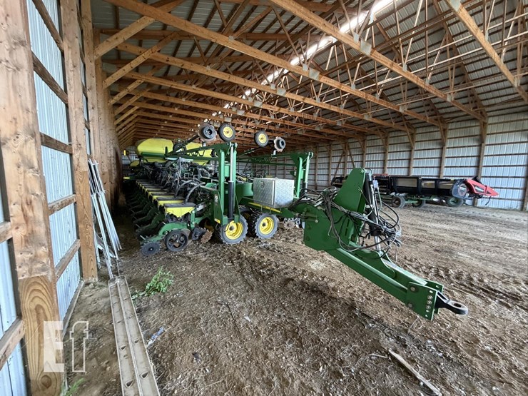 2013-john-deere-db60-image-3