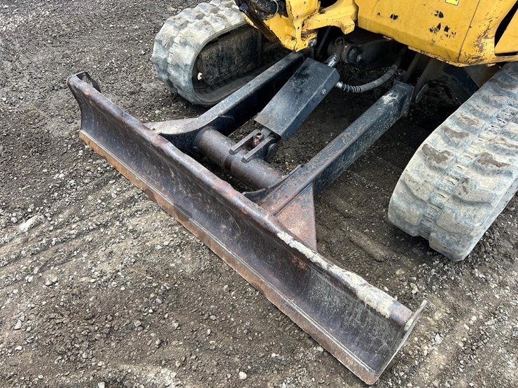 2012-caterpillar-303-image-13