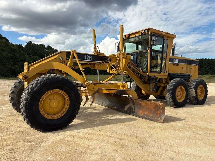 2001-caterpillar-12h-image-1