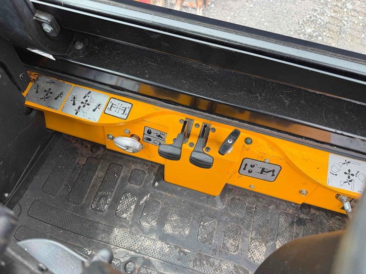 jcb-1cx-image-24