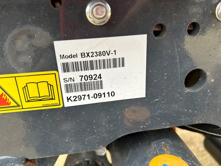 2024-kubota-bx2380-image-15