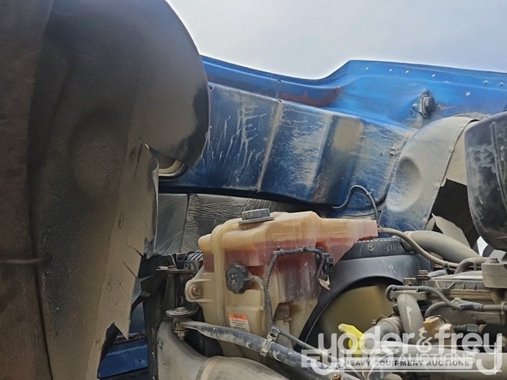 2019-freightliner-122sd-image-28