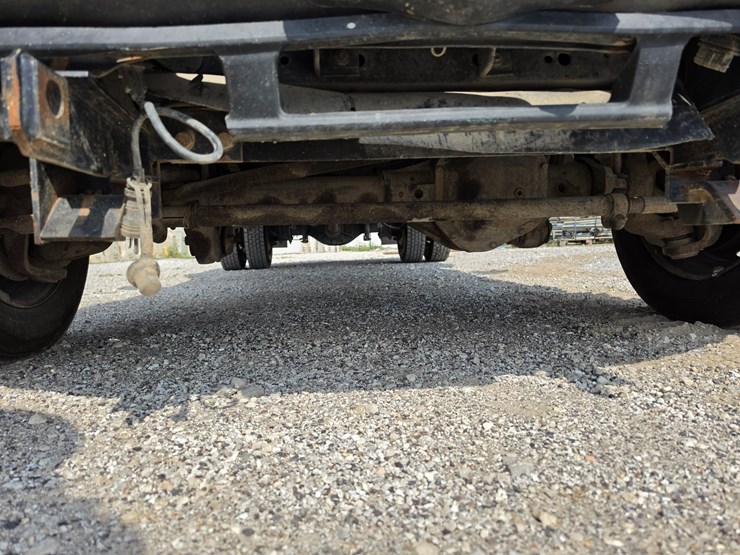 2005-ford-f550-image-36