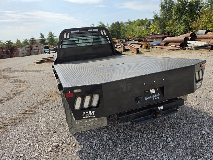 2005-ford-f550-image-12