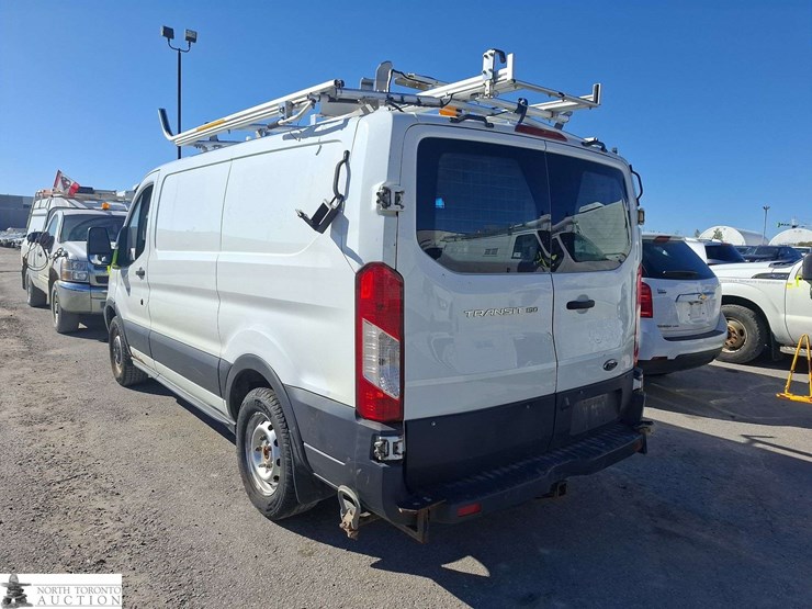 2016-ford-transit-image-6