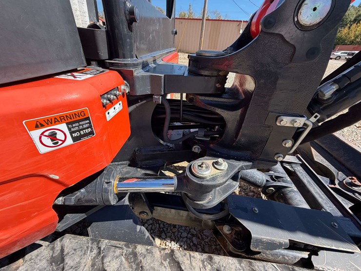 2023-kubota-kx033-4-image-40