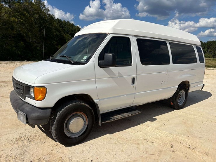 2004-ford-6-image-1