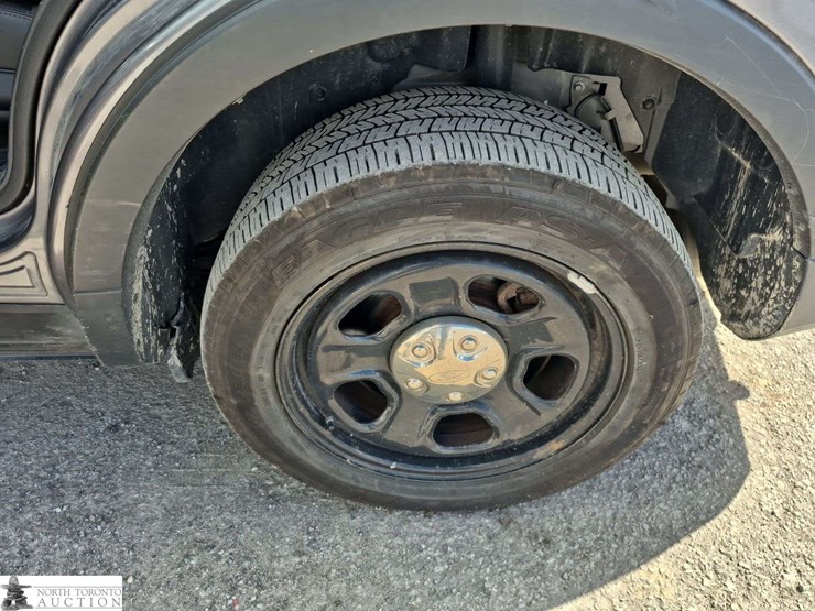 2019-ford-explorer-image-22