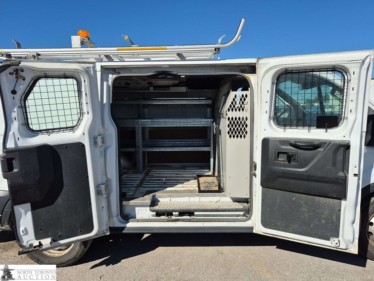 2018-ford-transit-image-14