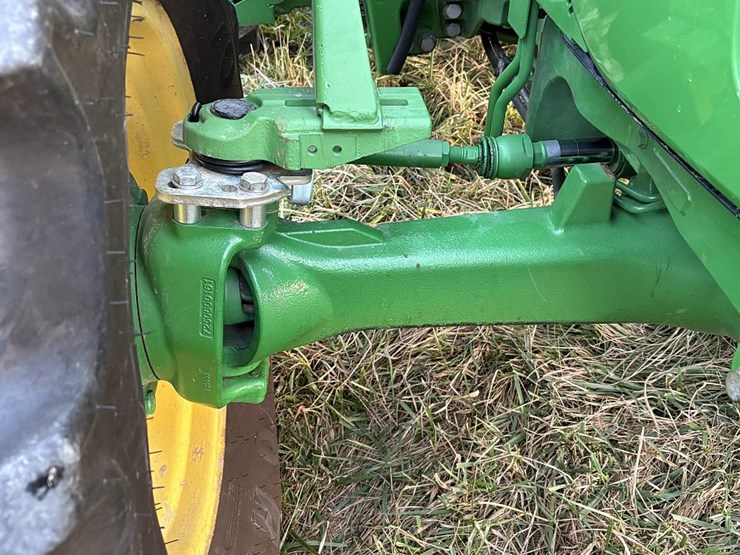 2018-john-deere-5125r-image-16