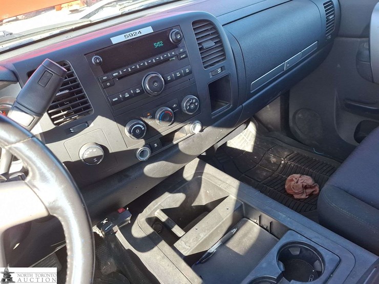 2010-chevrolet-silverado-1500-image-12
