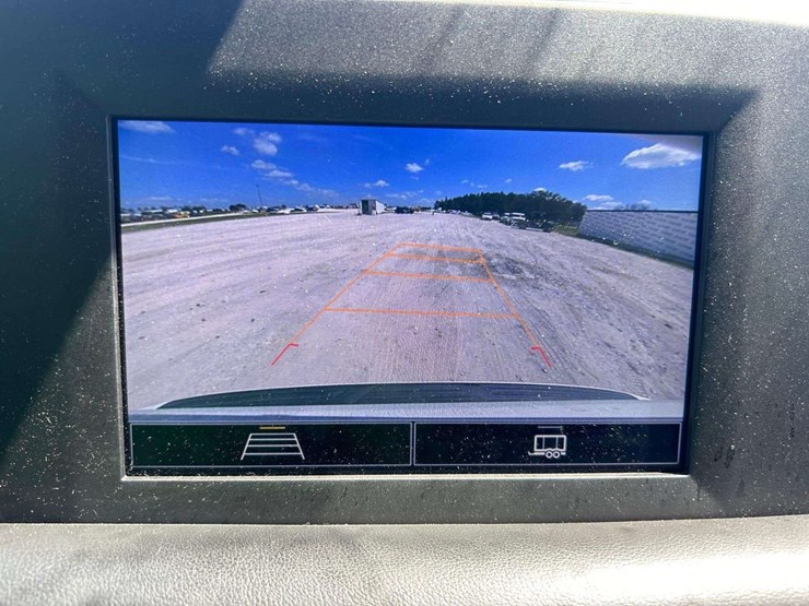 2023-chevrolet-tahoe-image-17
