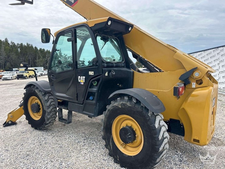 2019-caterpillar-th514d-image-8