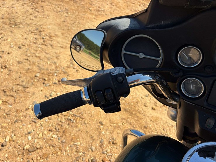 2002-harley-davidson-classic-motorcycle-(64,181-miles)-image-11