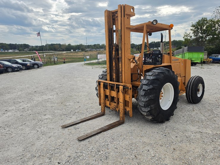 #25323-•-allis-chalmers-708c-fork-lift-image-2