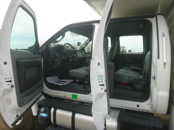 2016-ford-f650-xlt-image-14