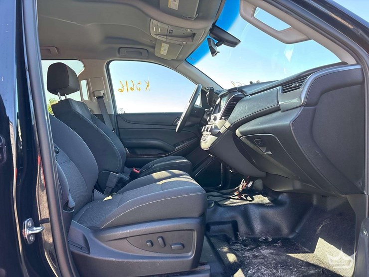 2019-chevrolet-tahoe-image-16