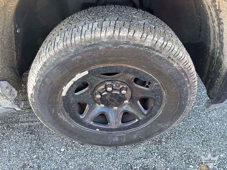2019-chevrolet-tahoe-image-28