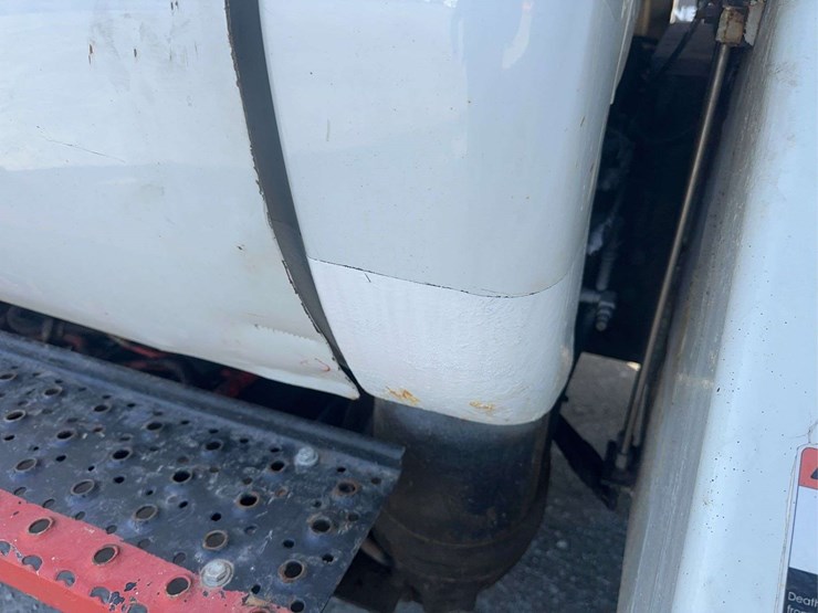 2004-ford-f750-image-21
