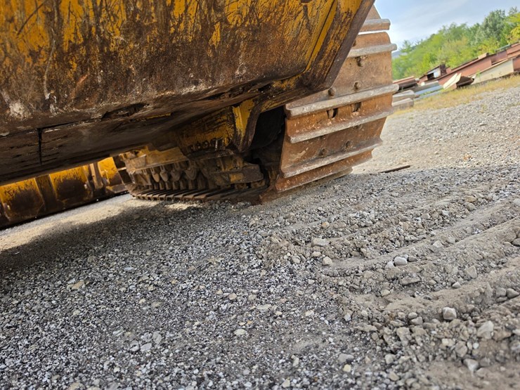 2007-caterpillar-953d-image-79
