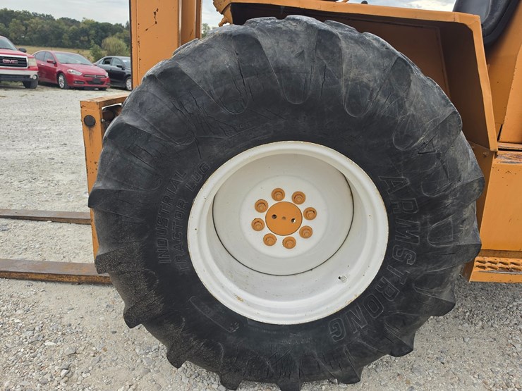 #25323-•-allis-chalmers-708c-fork-lift-image-68
