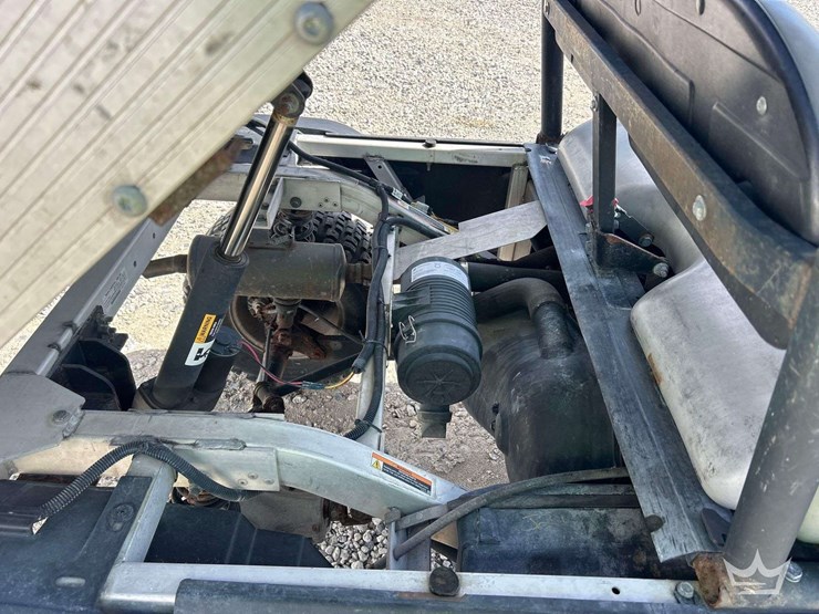 2023-club-car-carryall-1500-4x4-diesel-utility-cart-image-9