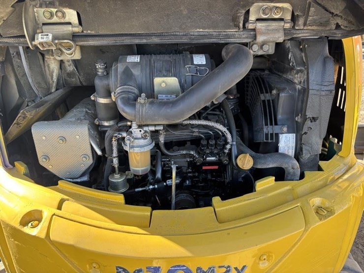 komatsu-pc30mr-1-image-33