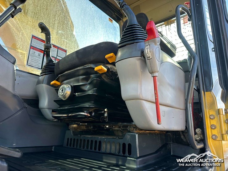 2006-komatsu-pc270-lc-7l-image-79
