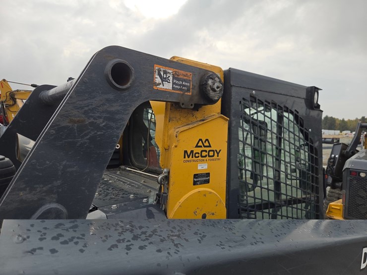 2020-deere-331g-image-34