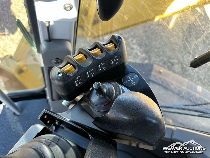 caterpillar-140m-image-82