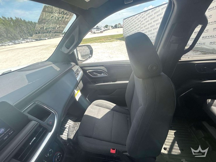 2023-chevrolet-tahoe-image-20