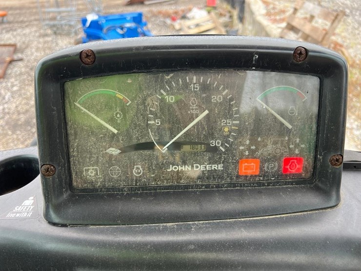 john-deere-110-image-15