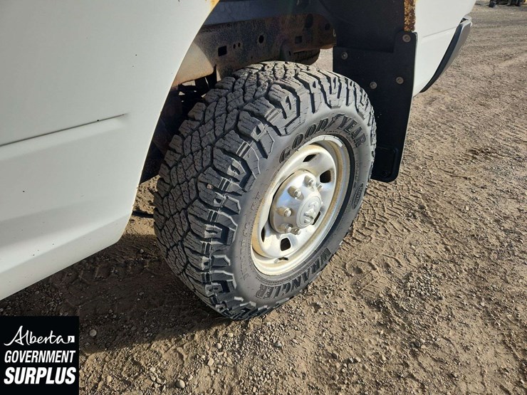 2015-dodge-2500-image-10