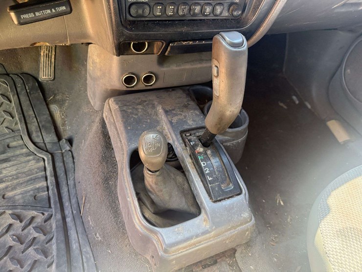 2002-toyota-tacoma-image-20