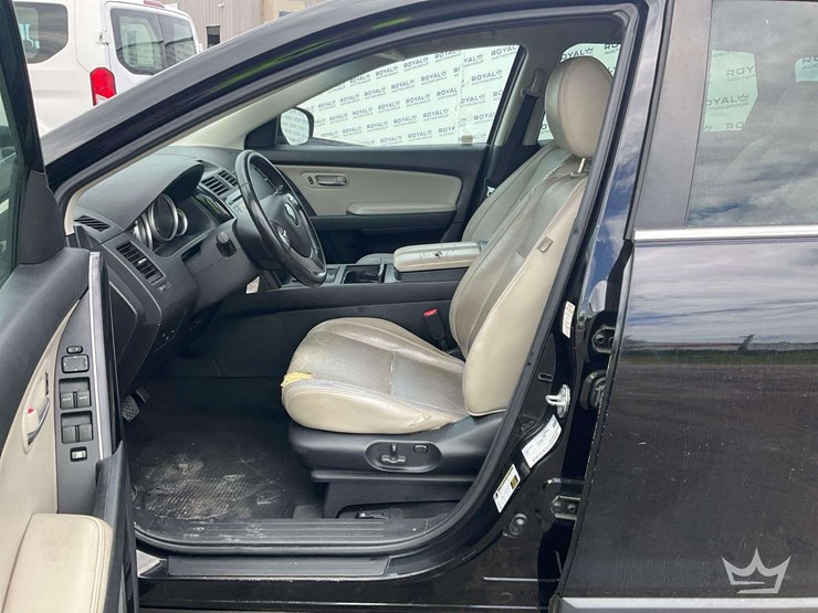 2013-mazda-cx9-image-11