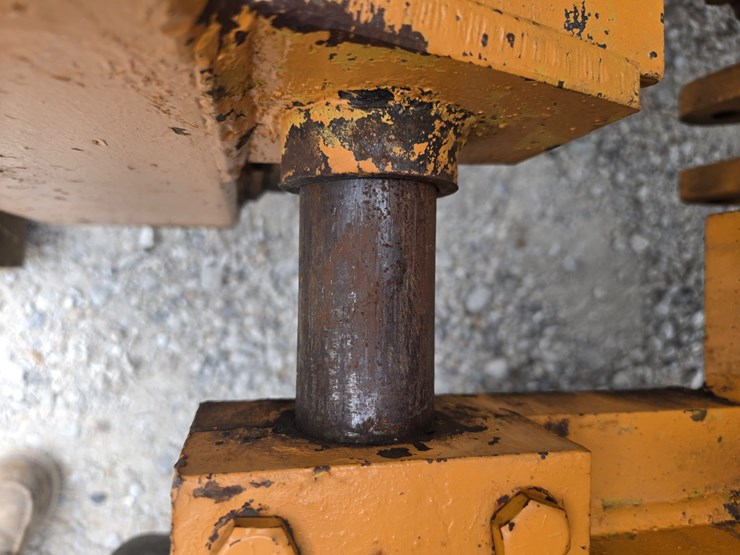 #25323-•-allis-chalmers-708c-fork-lift-image-49