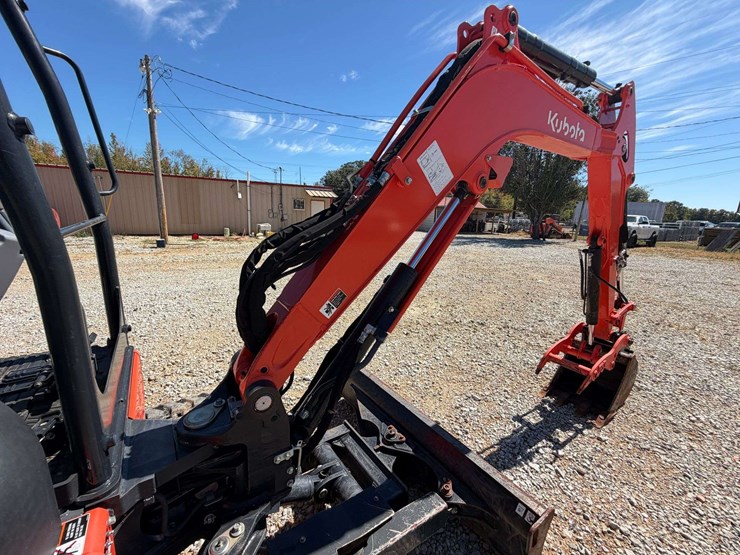 2023-kubota-kx033-4-image-41