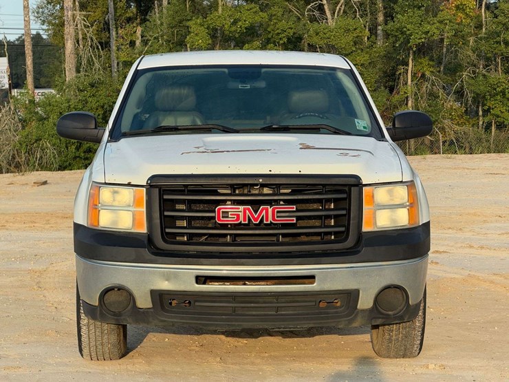 2010-gmc-sierra-1500-image-5