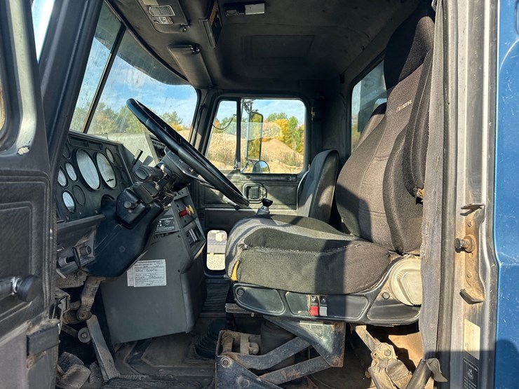 1994-mack-cl713-image-28