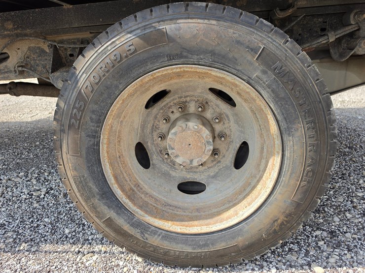 2005-ford-f550-image-80