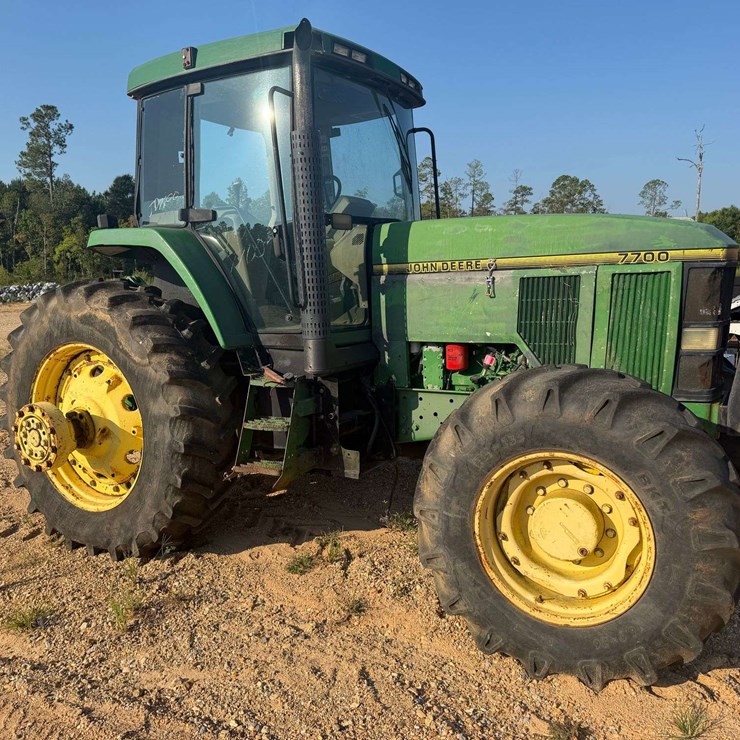1995 JOHN DEERE 7700