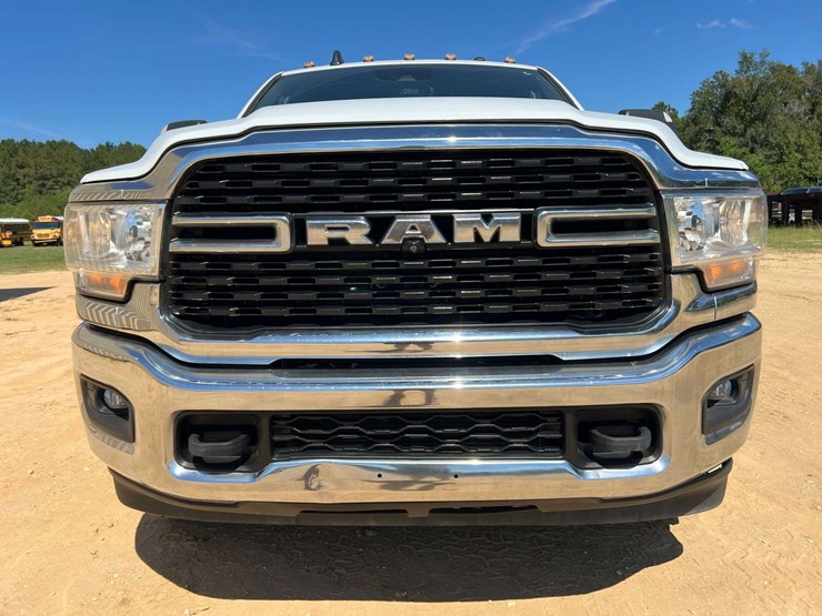 2022-dodge-2500-image-5