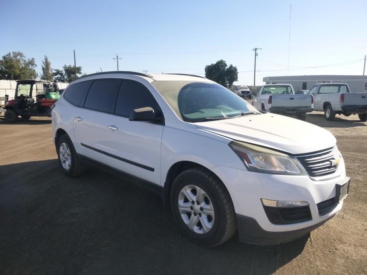 2017-chevrolet-traverse-image-3