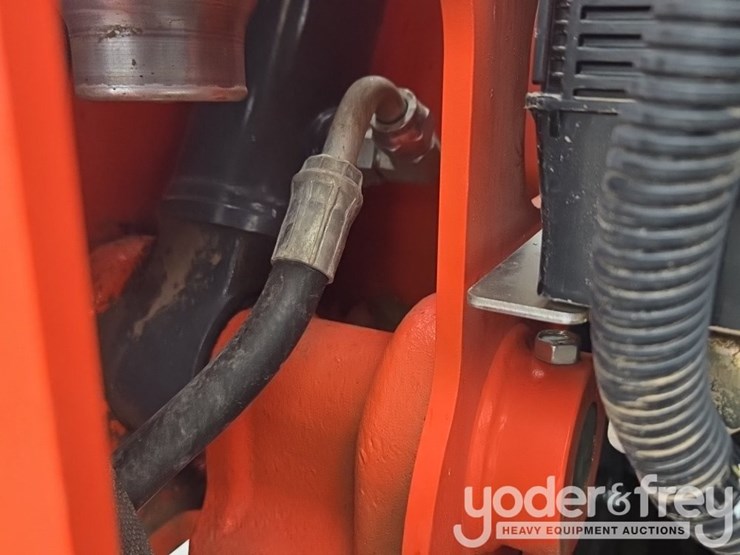 2024-kubota-ssv65-image-28