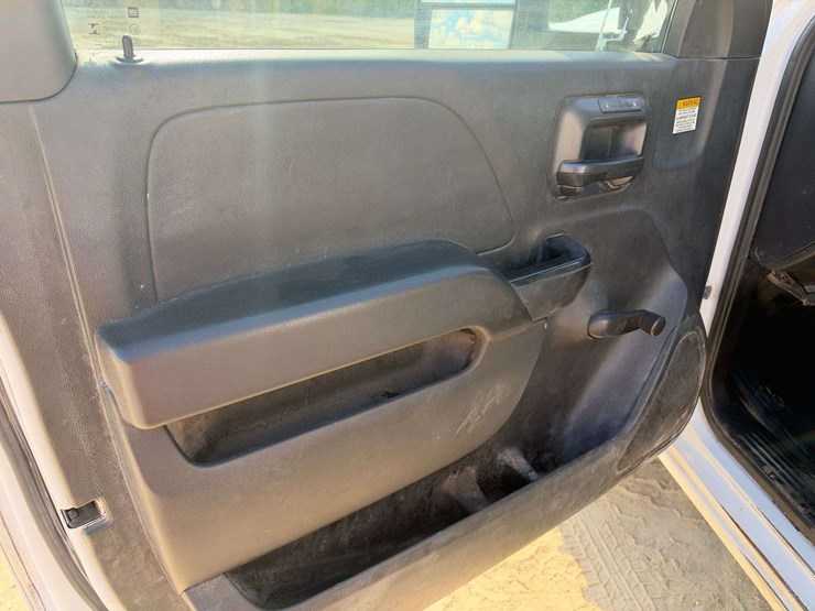 2017-chevrolet-silverado-3500-image-9