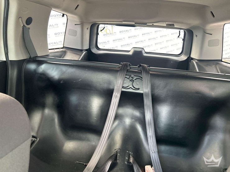 2018-chevrolet-tahoe-image-21