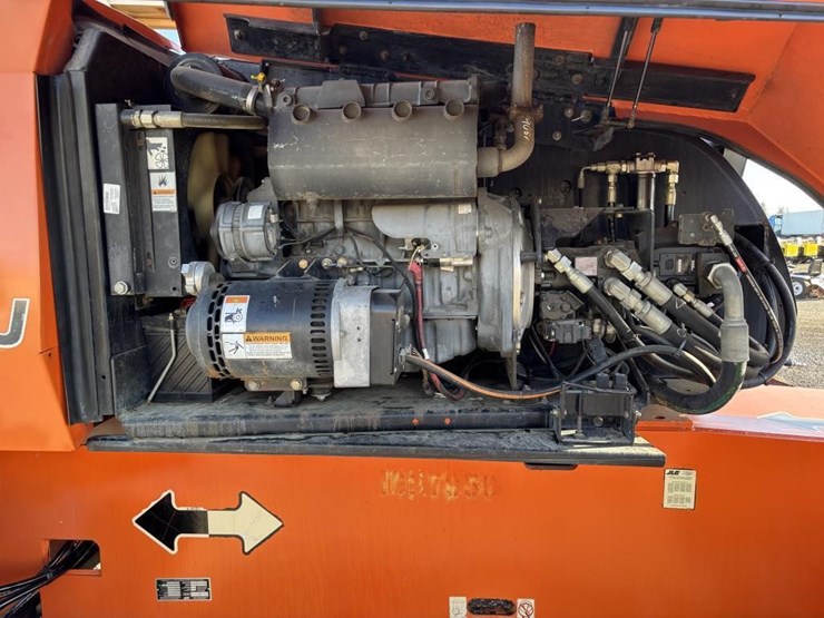 2013-jlg-860sj-image-32