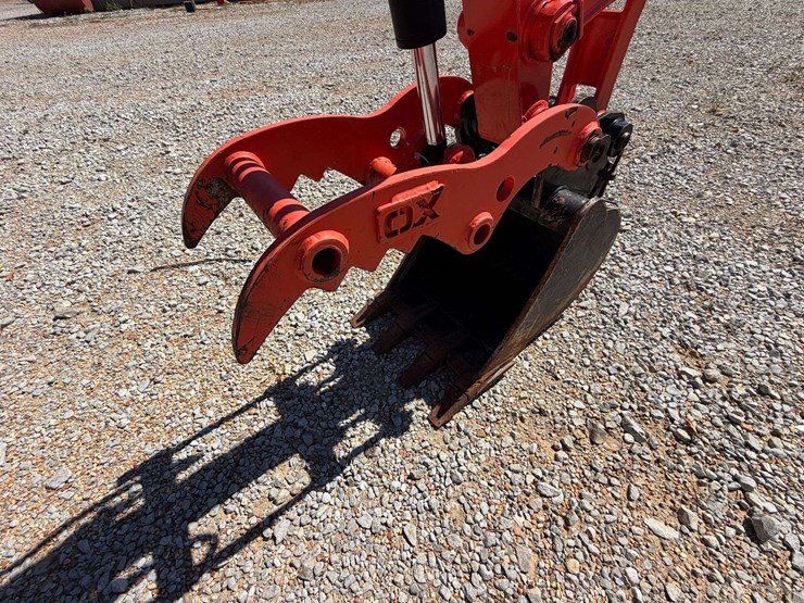 2023-kubota-kx033-4-image-16